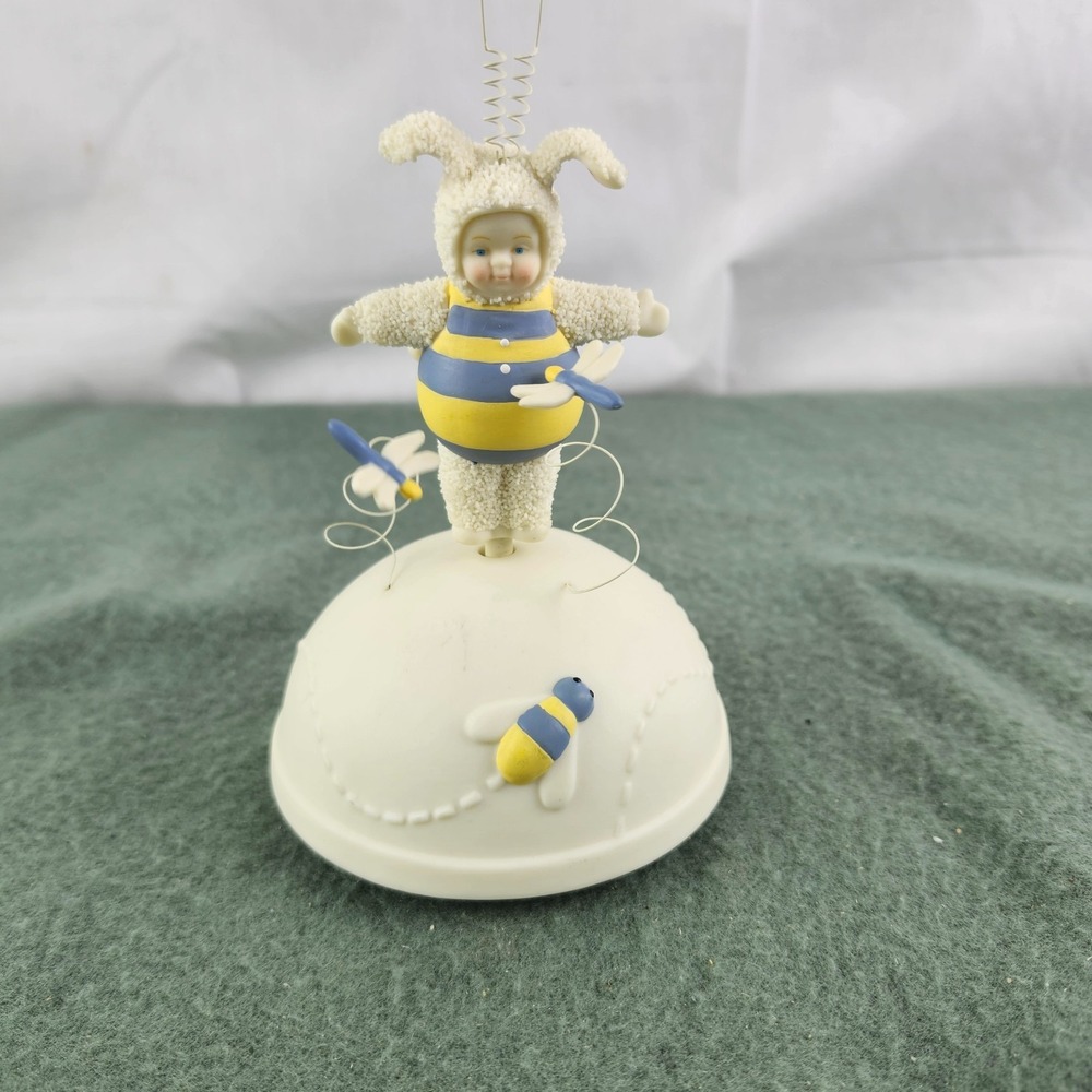2004 Dept 56 Snowbabies Snowbunnies Bee You Are My Sunshine Music Box Figurine